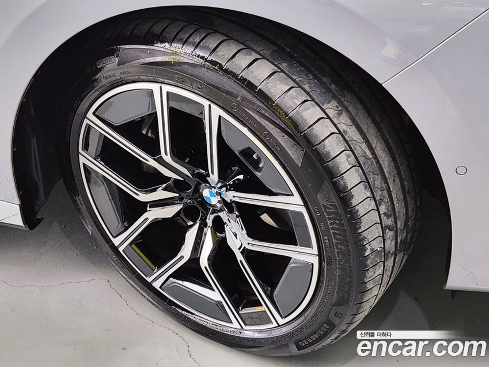 BMW 7 Series (G70) 740i sDrive M Sports (06.2023)