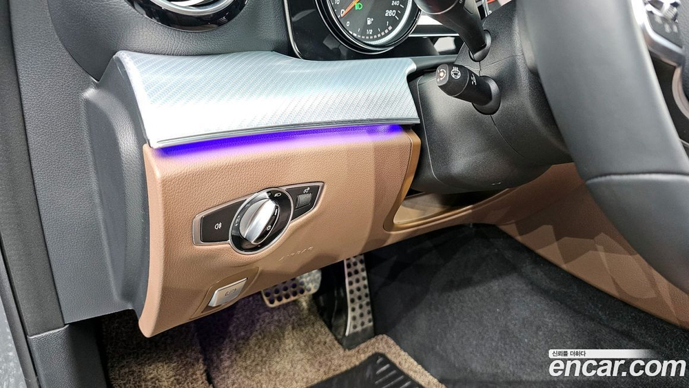 Mercedes-Benz E-Class W213 E250 Avangarde (11.2019)