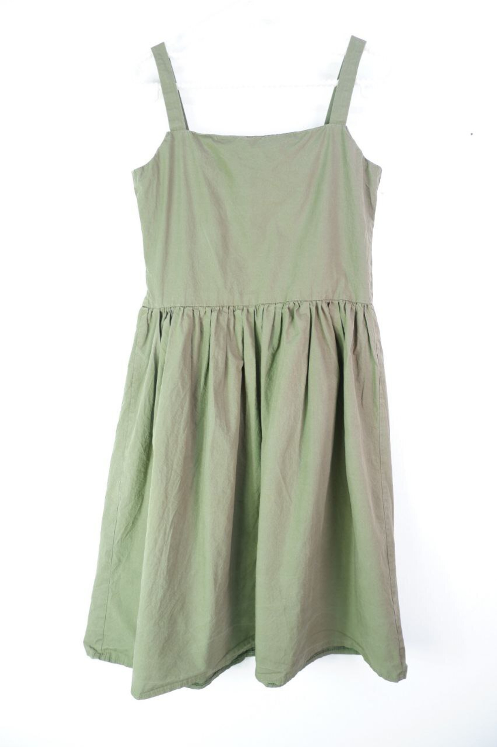 Сарафан без лишних деталей  42 размер