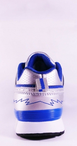 Кроссовки бело-голубые с Раулем (размер 29)