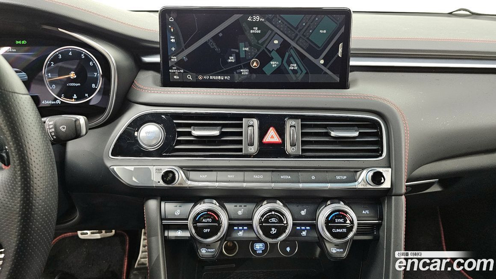 Genesis The New G70 Бензин 3.3T 2WD (04.2022)