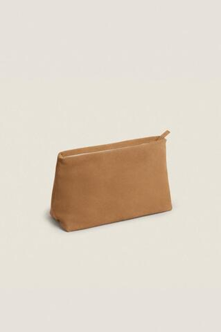 ZARA HOME КОСМЕТИЧКА СРЕДНЕГО РАЗМЕРА ИЗ ПЛОТНОЙ ЗАМШИ, КОРИЧНЕВЫЙ
