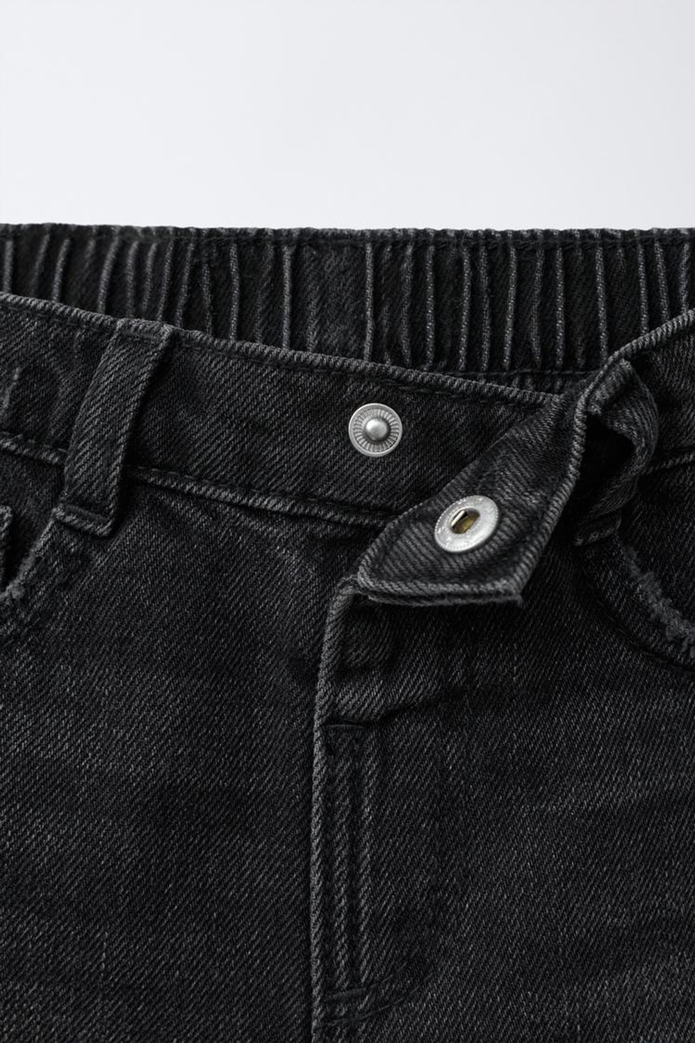 ZARA ДЖИНСОВЫЕ ШОРТЫ BAGGY С РАЗРЕЗАМИ, ЧЕРНЫЙ