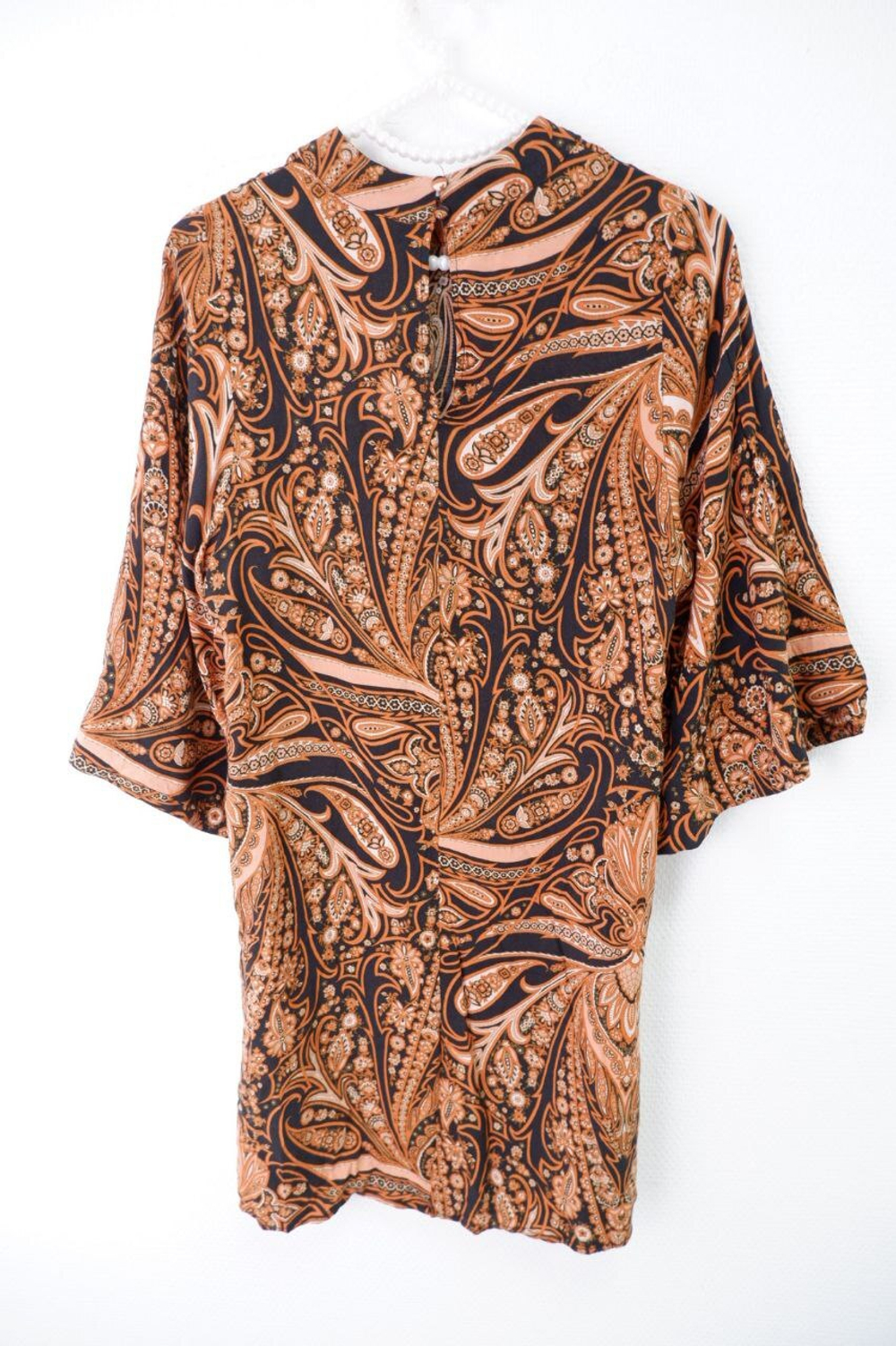 Платье H&M модное 40 размер