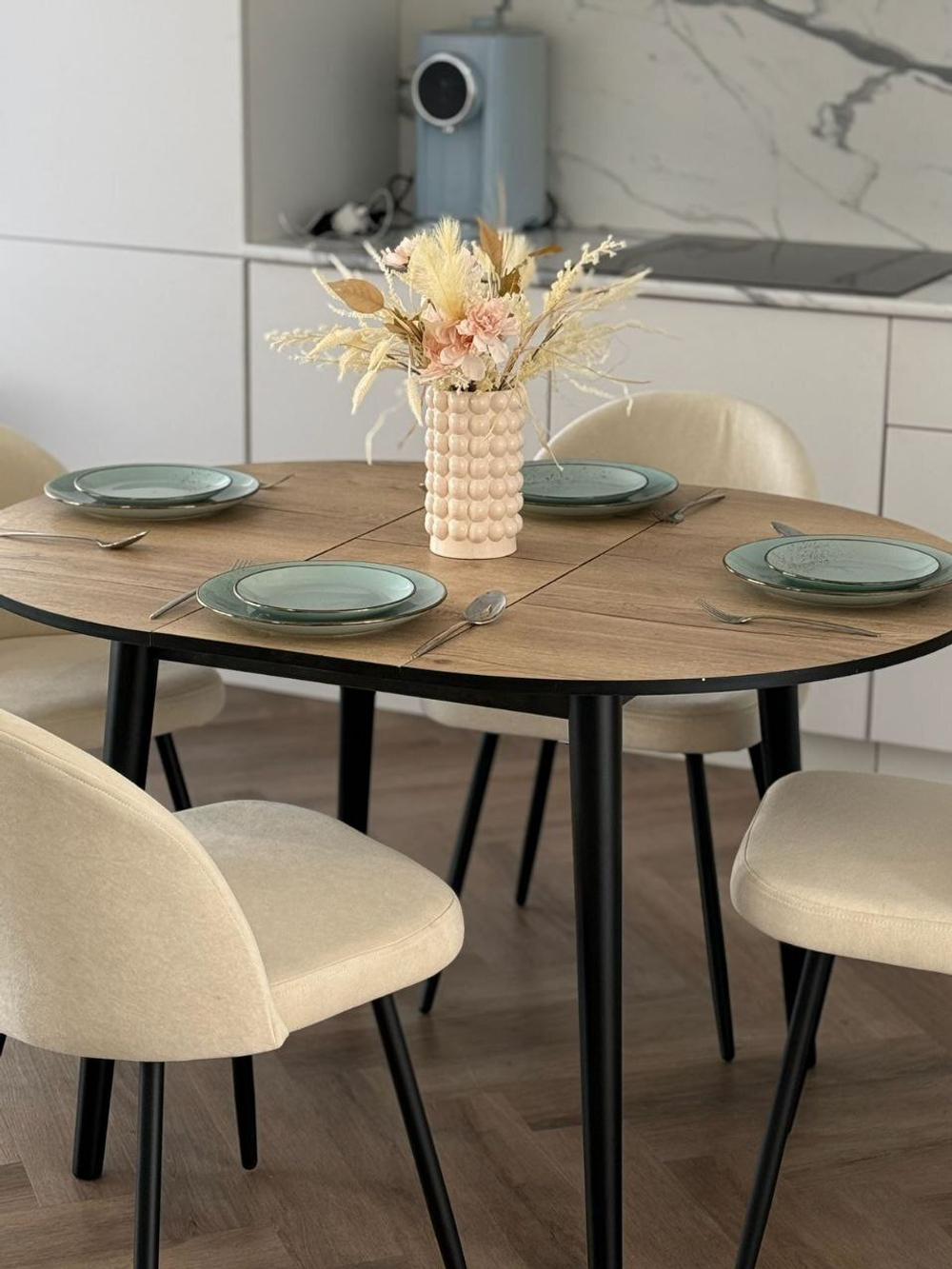 Круглый раздвижной стол "Дуб Галифакс" и 4 стула Элион