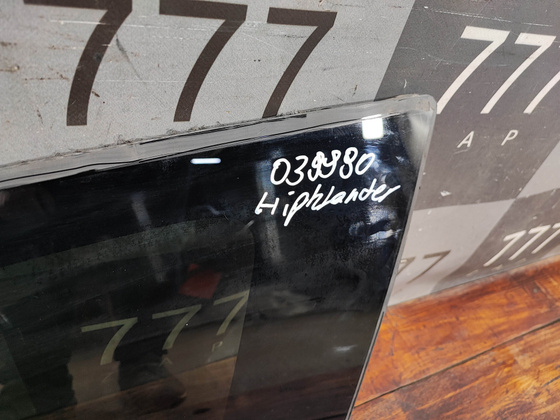 Стекло багажника правое Toyota Highlander 4 (U70) 19-нв Б/У Оригинал 627100E200