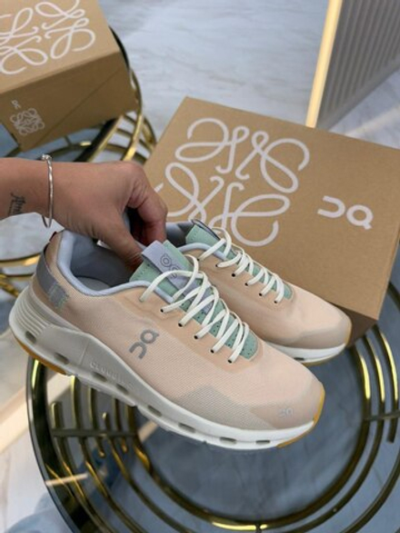 Кроссовки Loewe