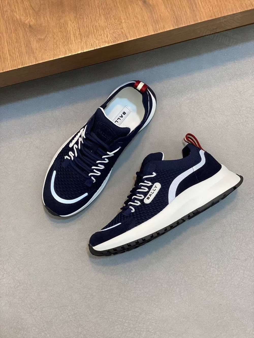 Кроссовки Bally