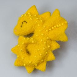 Авторская брошь Спящий дракончик