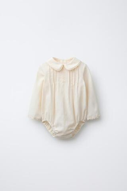 ZARA БОДИ С КРУЖЕВОМ И СКЛАДКАМИ, ЭКРЮ