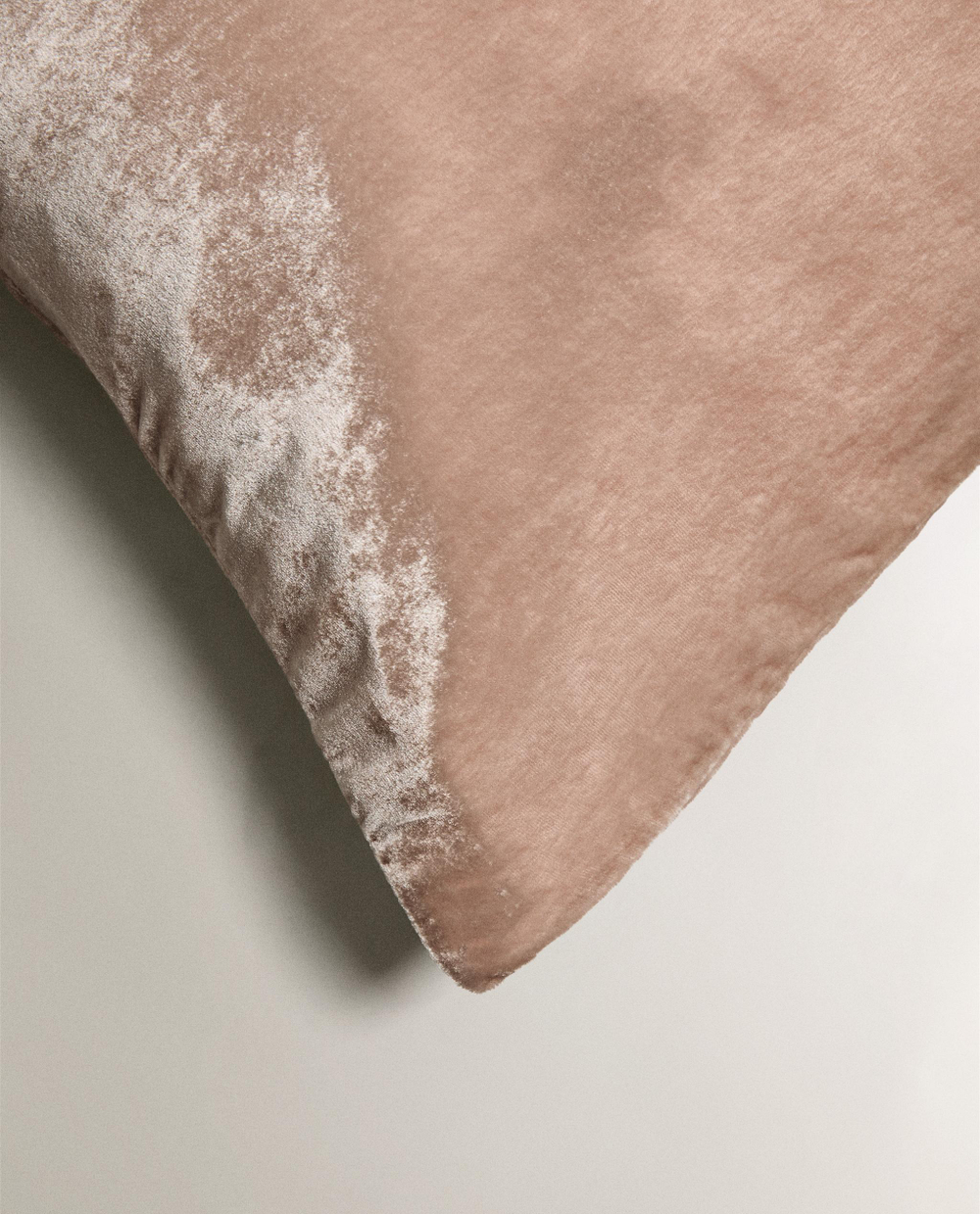 Zara Home наволочка декоративная из вискозы, серебристый