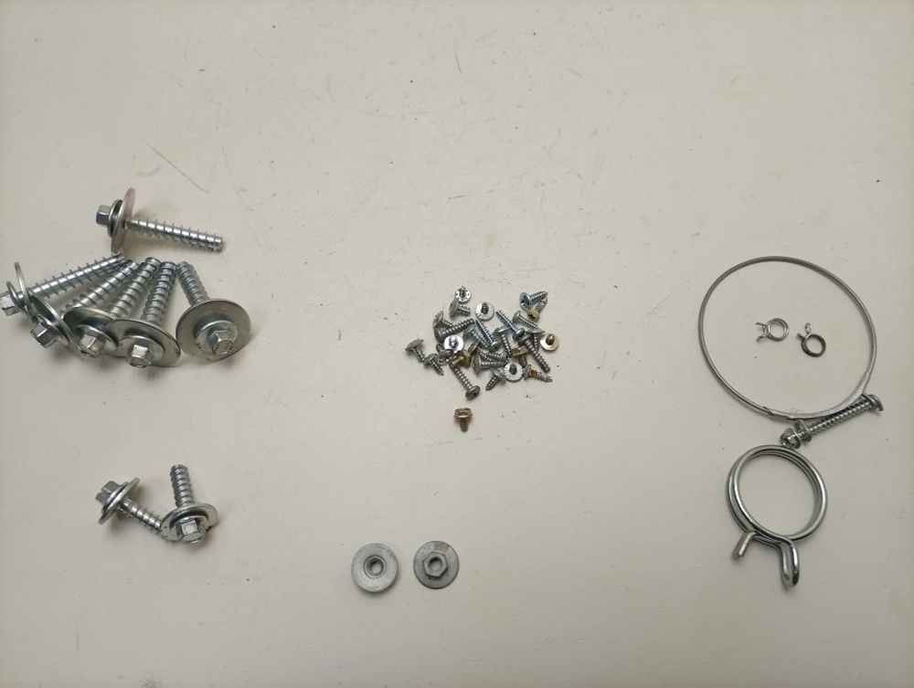 ARSL105 кт56 Крепеж и хомуты для стиральной машины Hotpoint - Ariston б/у