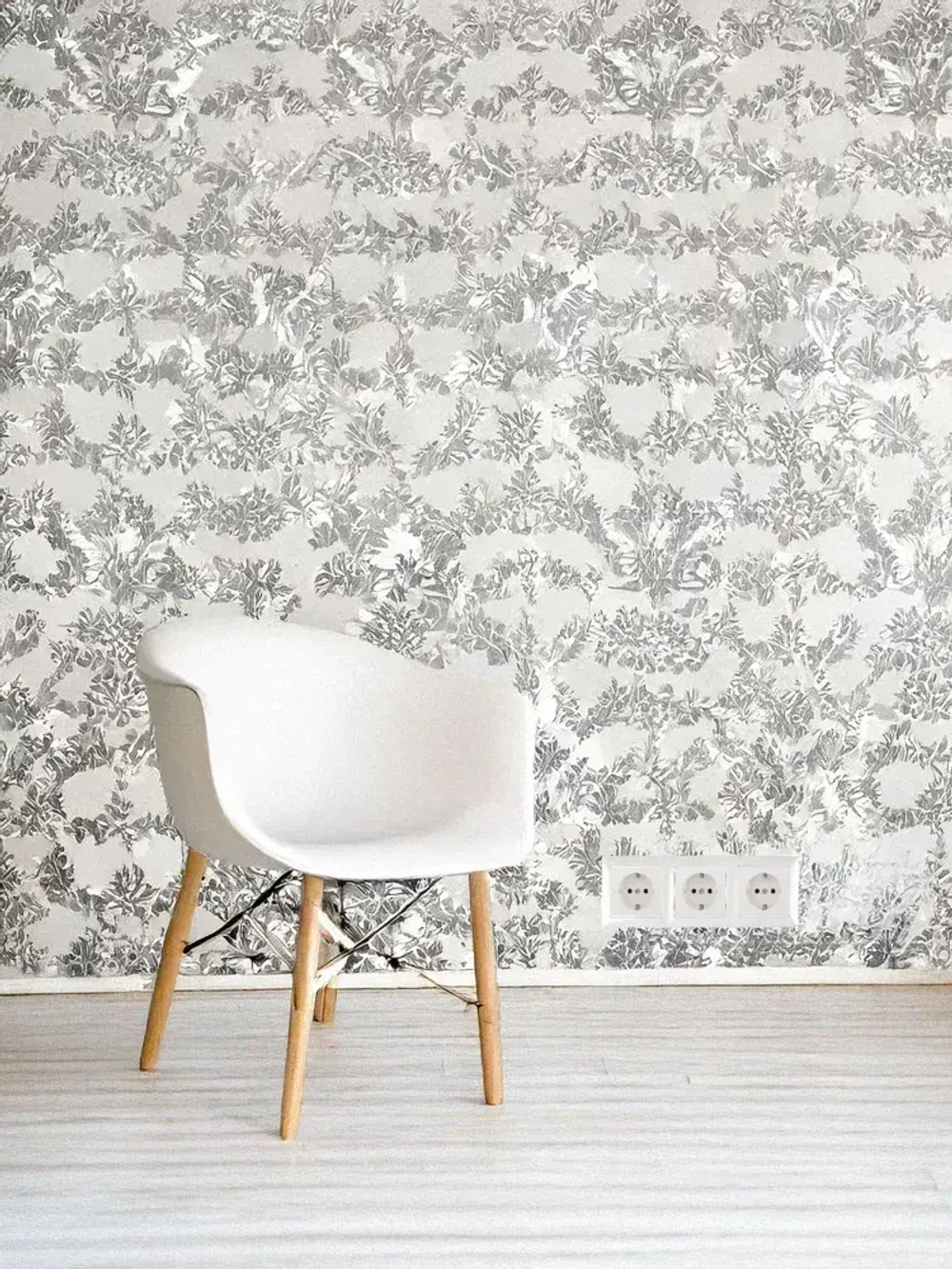 Розетки с заземлением 3 шт + рамка 3 поста Legrand valena 220В, 16А,цвет белый