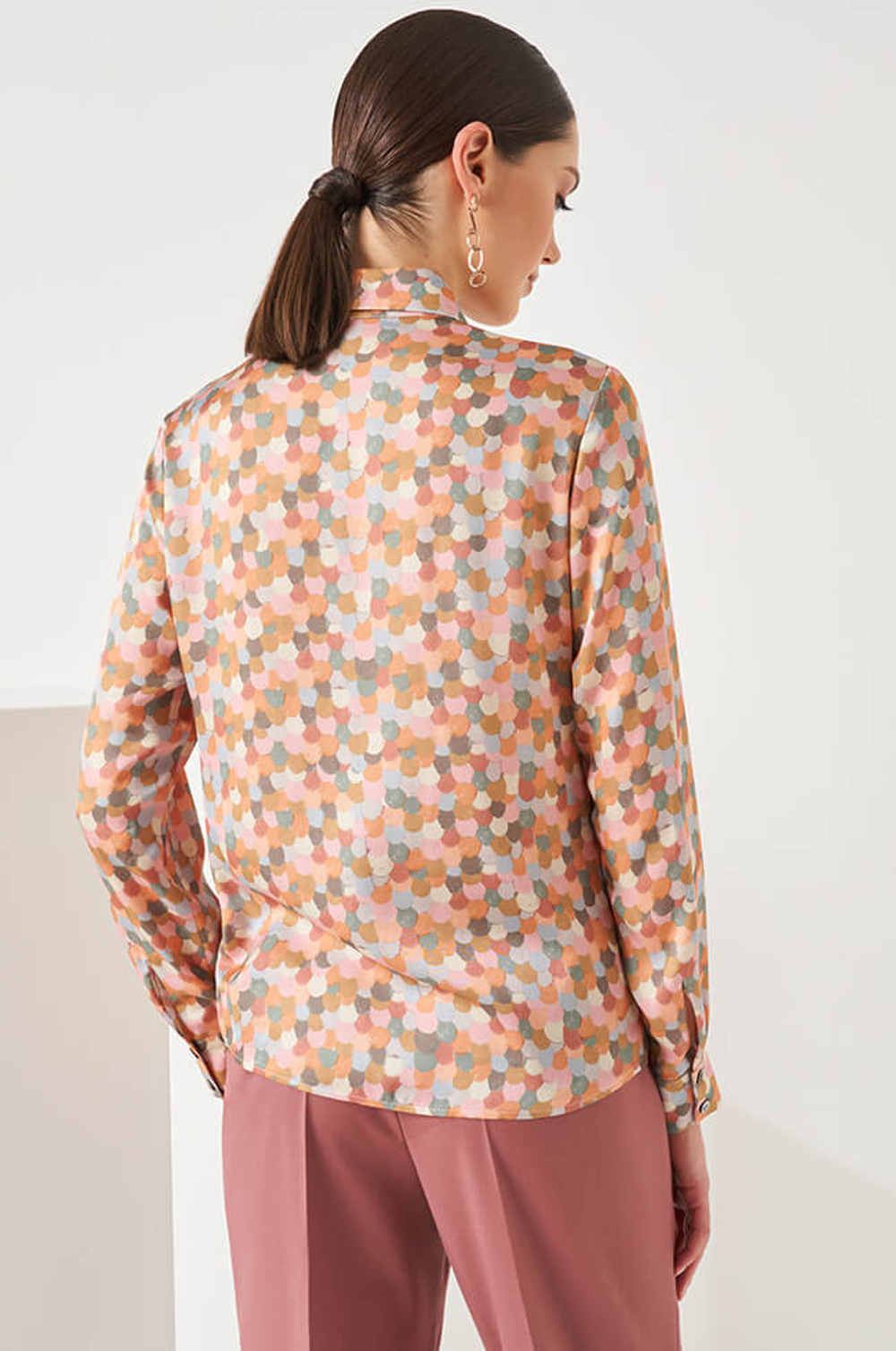 22841 Блузка женская (мультиколор)