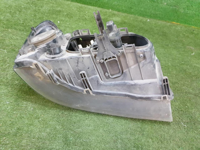 Фара левая Land-Rover Freelander 2 (2006-2012) галоген