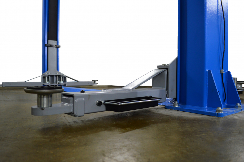 Подъемник двухстоечный GW-F4500E 220 Great Wolf, 4500кг