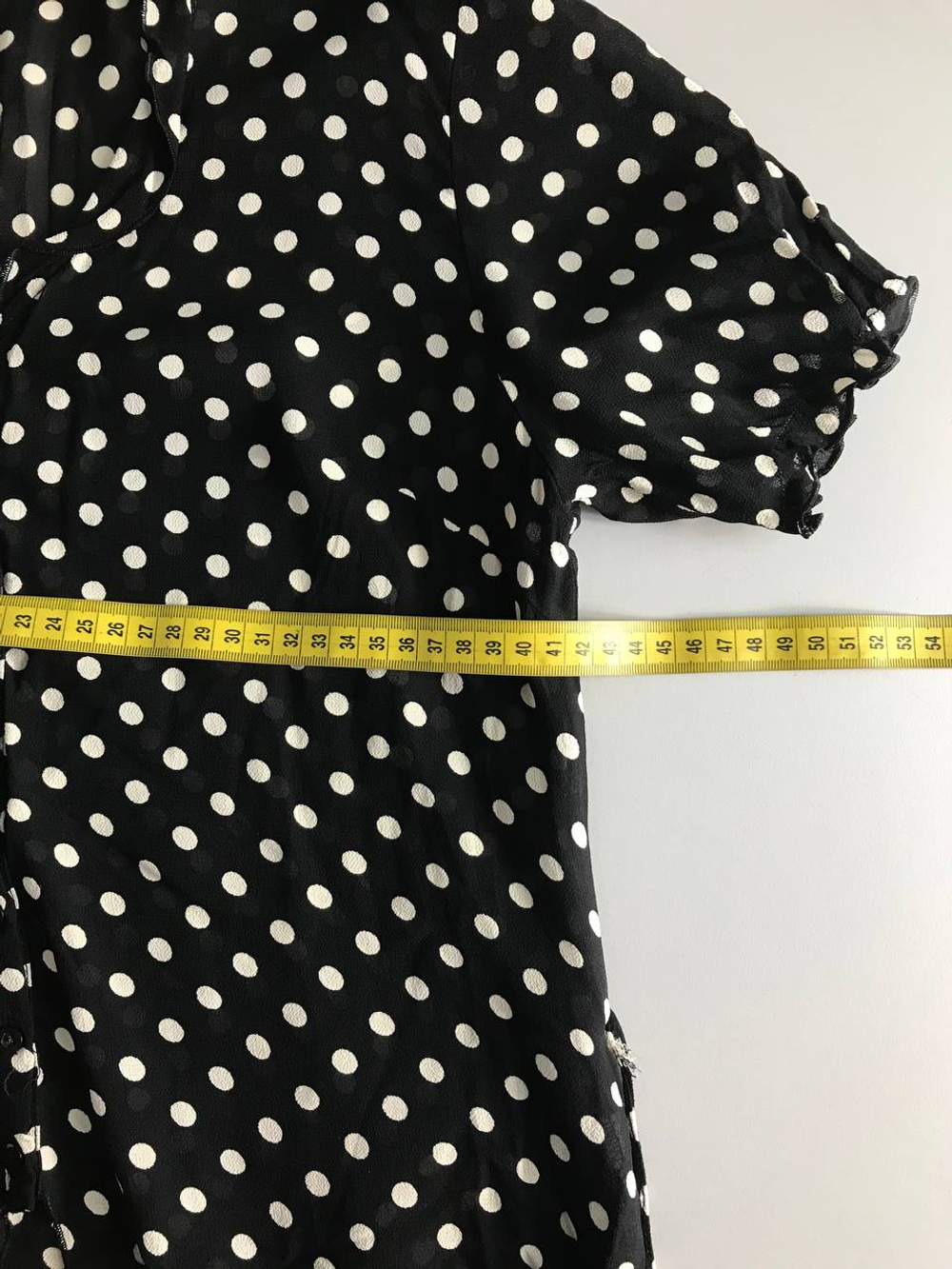 Блузка в модный горох, визуально на 40 размер