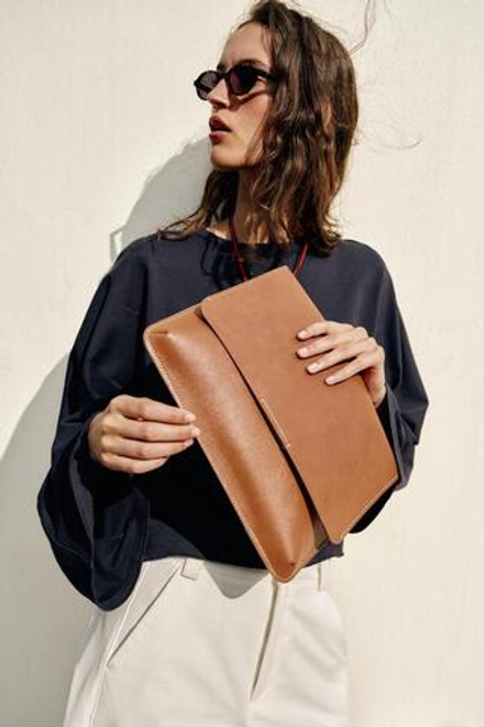 ZARA КОЖАНЫЙ ЧЕХОЛ ДЛЯ IPAD, КОРИЧНЕВЫЙ