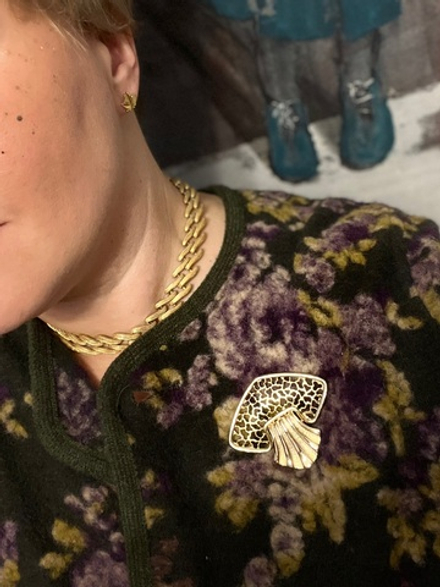 Крупная брошь медуза