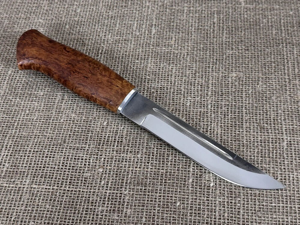 Финский нож Леуку, рукоять мореная карельская берёза