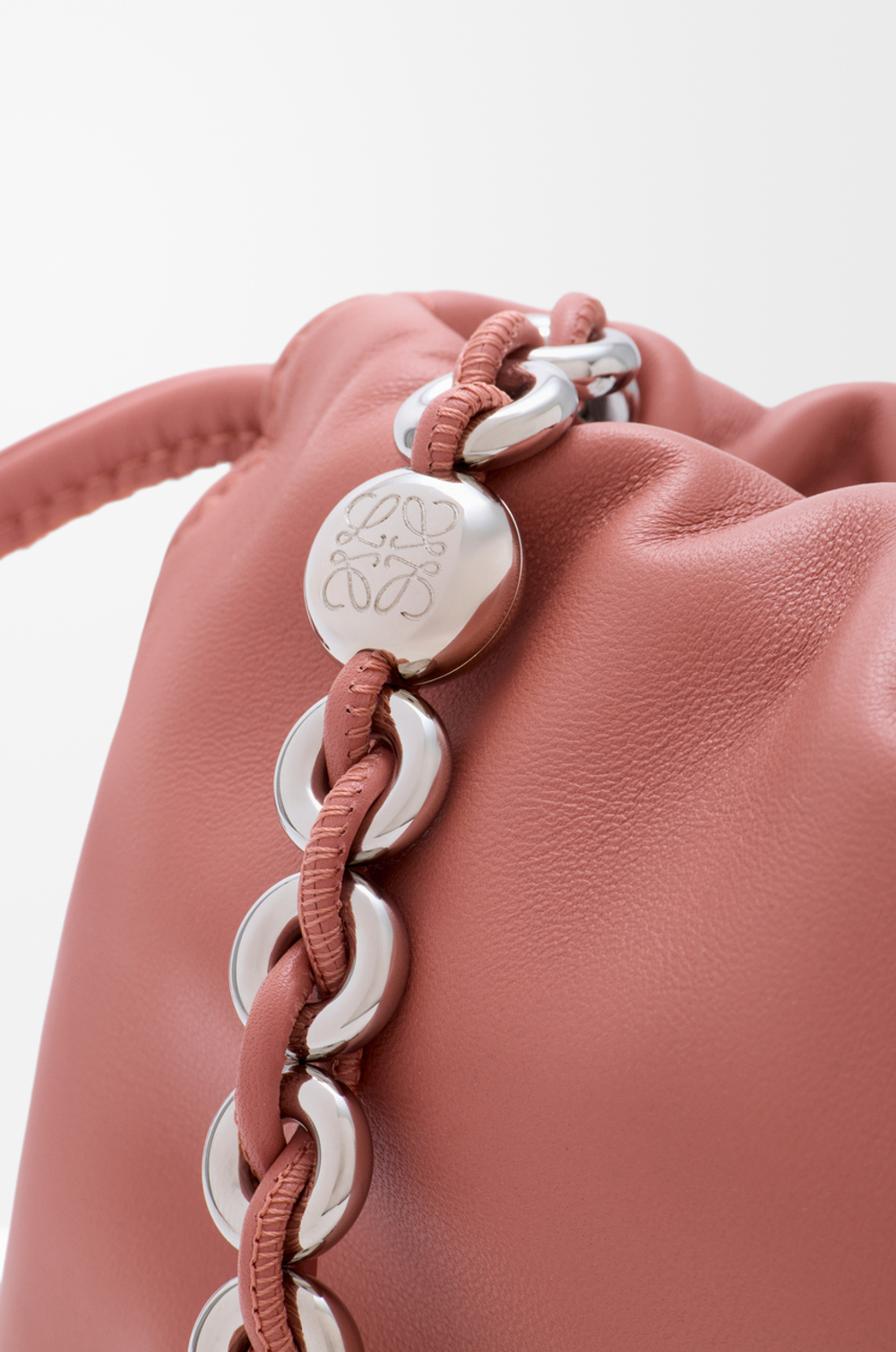 Loewe Сумка Flamenco среднего размера из мягкой кожи ягненка наппа, красноватый