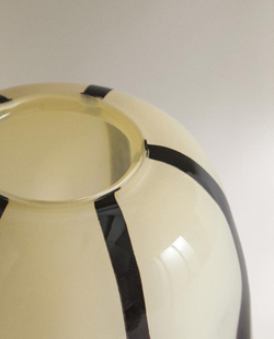 ZARA HOME ВАЗА ИЗ СТЕКЛА С УЗОРОМ В ПОЛОСКУ АСИММЕТРИЧНОЙ ФОРМЫ, БЕЛЫЙ