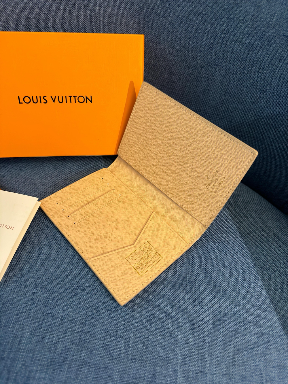 Обложка на паспорт Louis Vuitton