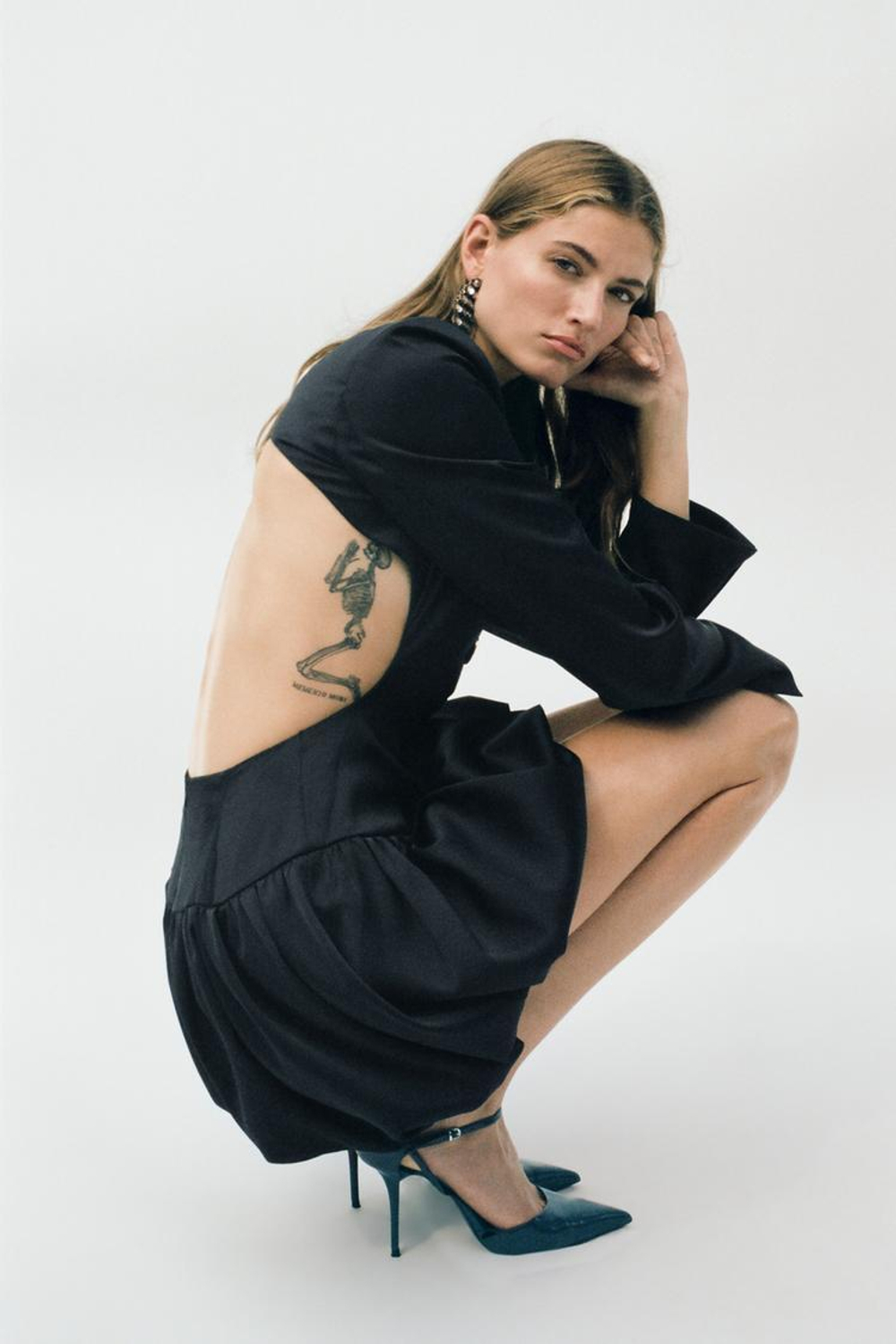 ZARA МИНИ-ПЛАТЬЕ-БАЛЛОН, ЧЕРНЫЙ