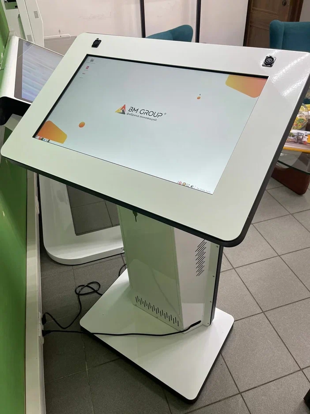 Интерактивная трибуна BM Alibi New 27"