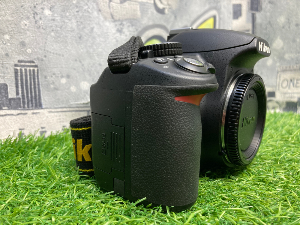 Nikon D3100 3.500 кадров