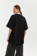 Футболка Q2ZA лого (чёрная)