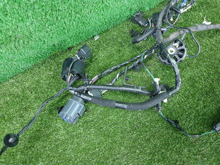 Проводка моторного отсека Jaguar XE (2015-2019)