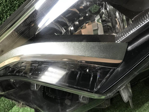 Фара левая Toyota Rav 4 CA40 (2015-2019) LED