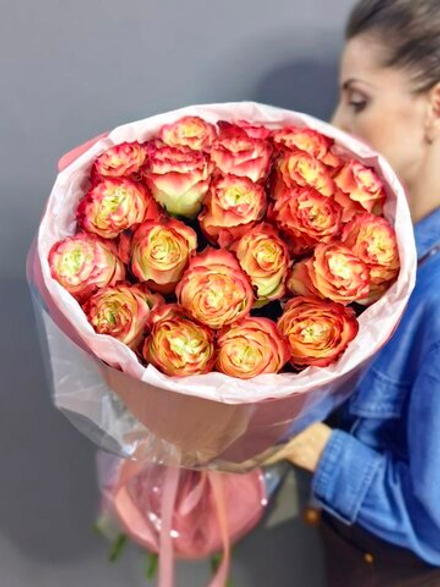 Букет из 21 розы "Эпл Джек" (Эквадор 60 см)