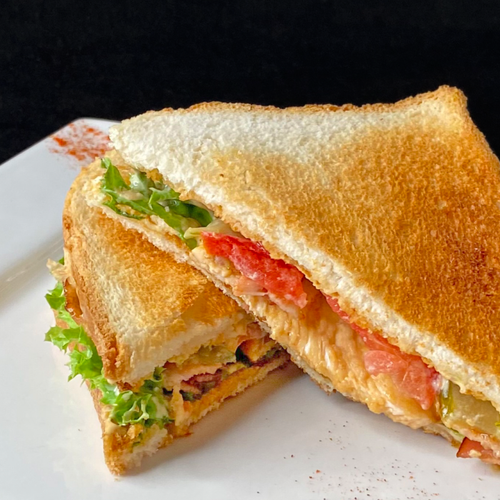 Сэндвич с курицей и беконом