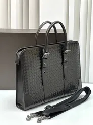 Кожаный портфель Bottega Veneta Intrecciato на молнии с плечевым ремнем