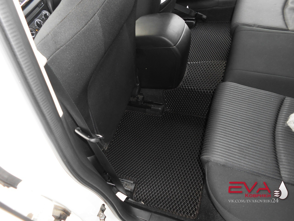 Mazda 3 BM (2013 - ) седан
