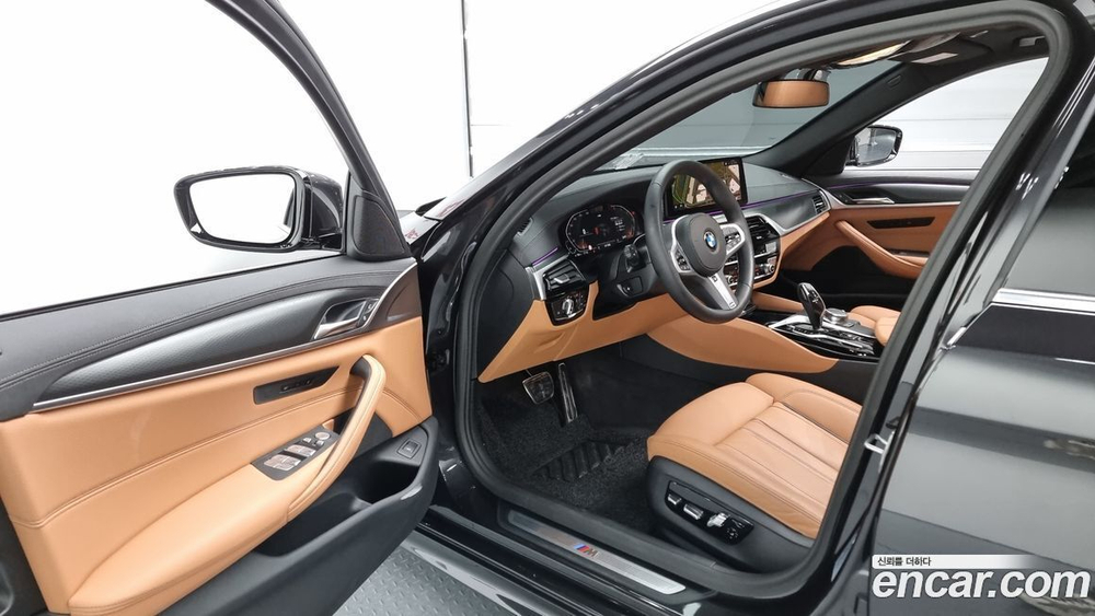 BMW 5 Series (G30) 520i M Sports (11.2022)