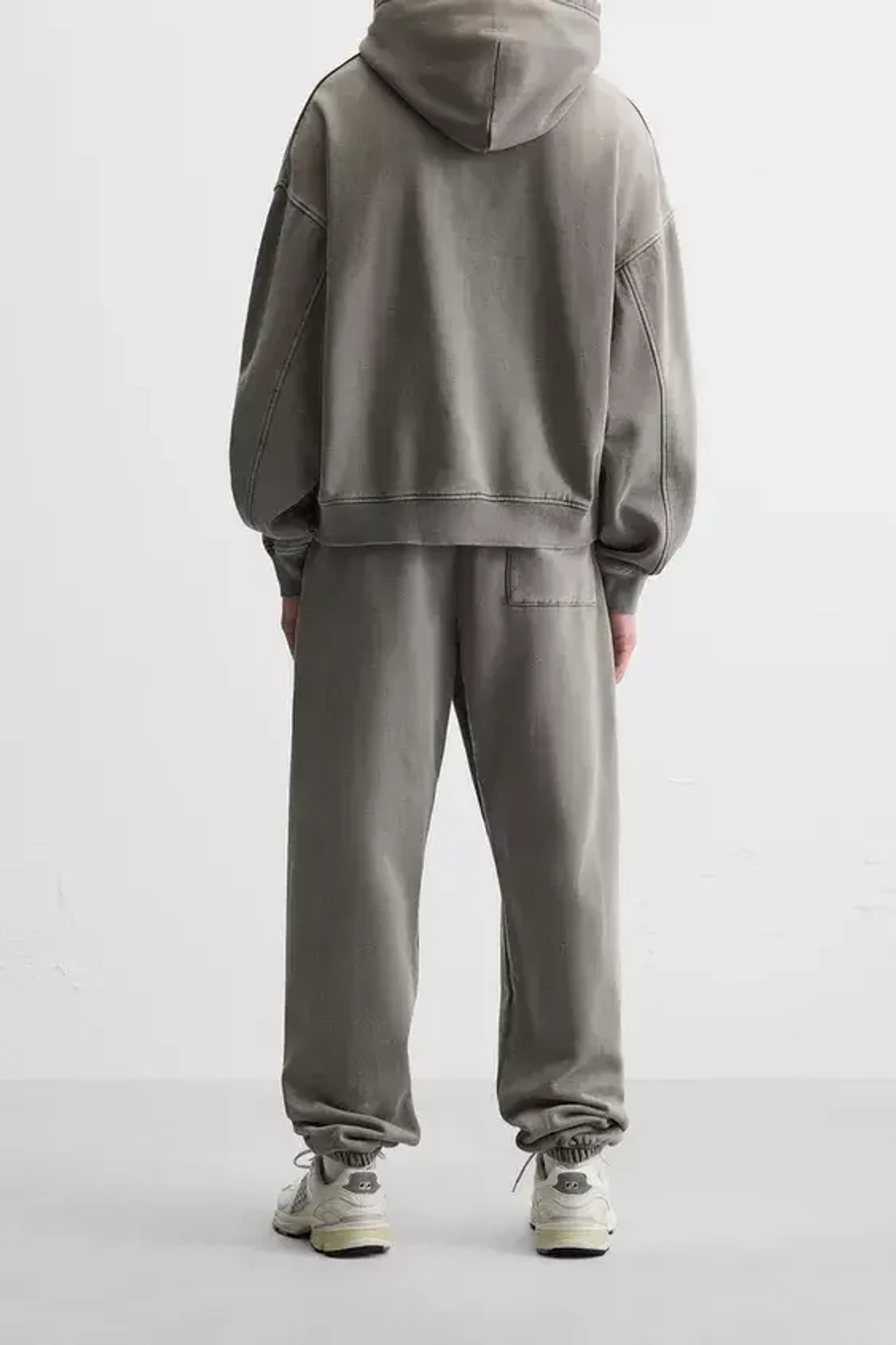 ZARA ДЖОГГЕРЫ С ЭФФЕКТОМ ПОТЕРТОСТИ, ТЕМНО-СЕРЫЙ