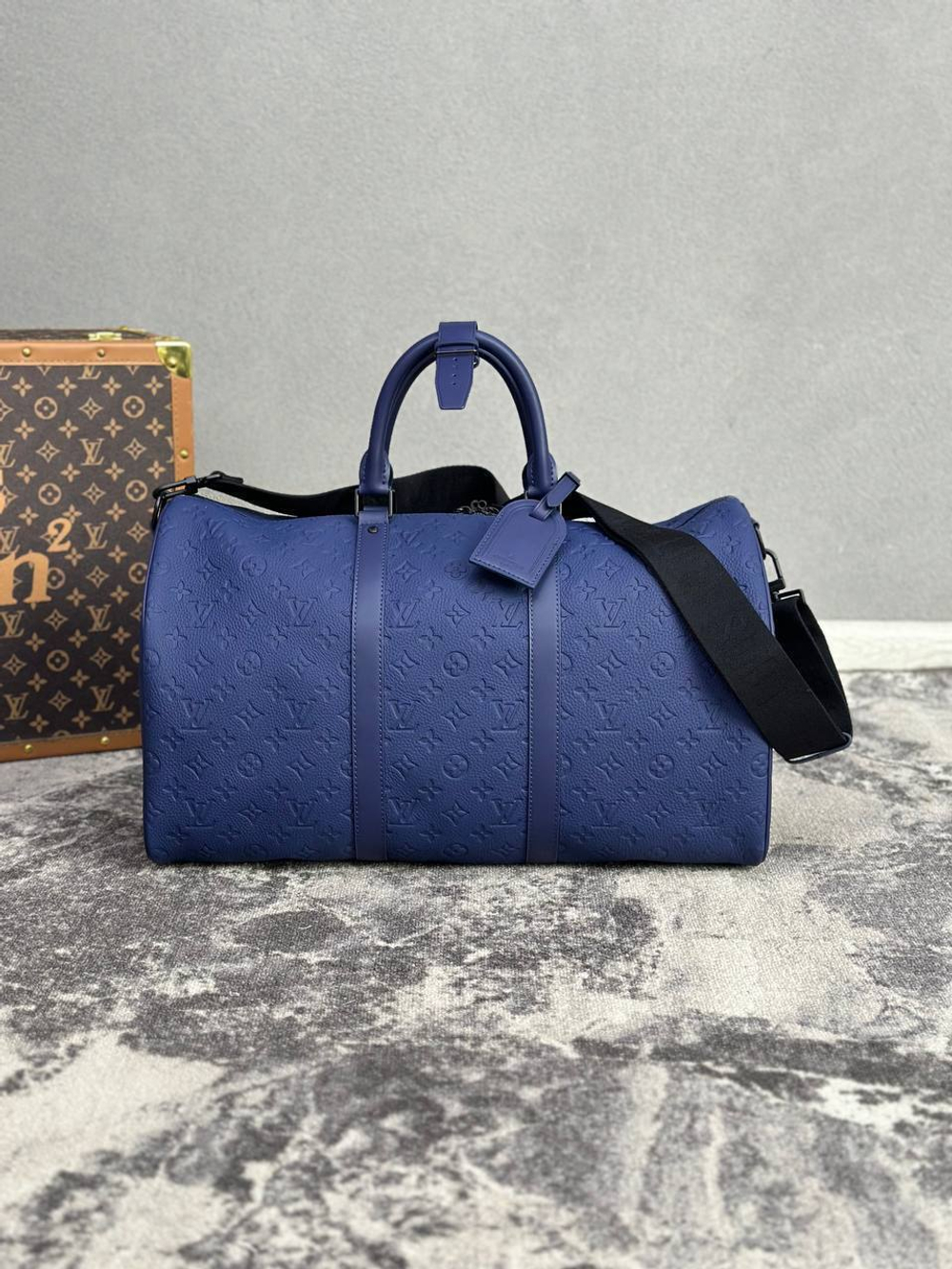 Сумка-мессенджер Louis Vuitton