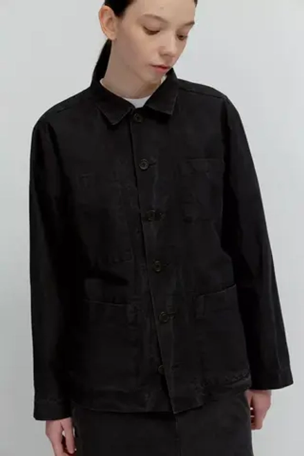 Верхняя мужская рубашка с карманами из черного вареного хлопка
