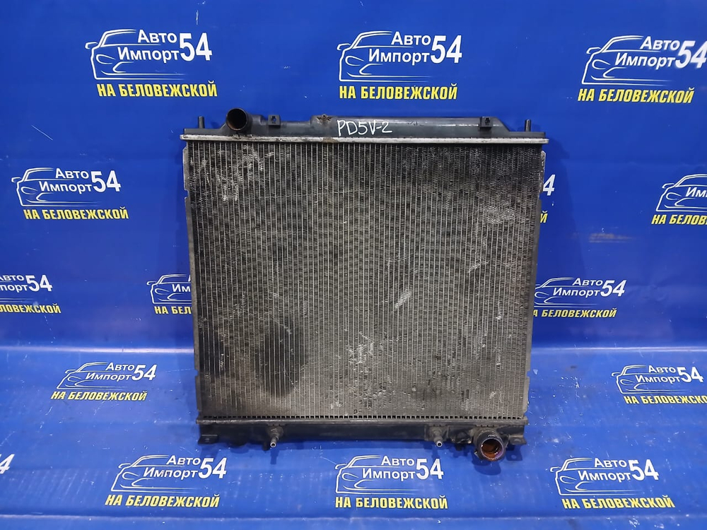 Радиатор двигателя MITSUBISHI DELICA 1998