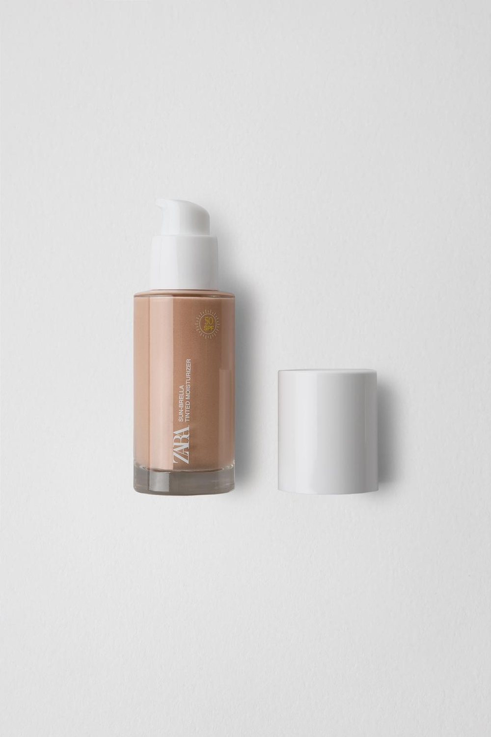 ZARA УВЛАЖНЯЮЩИЙ ТОНАЛЬНЫЙ КРЕМ SPF 50, ТЕПЛЫЙ БЕЖЕВЫЙ