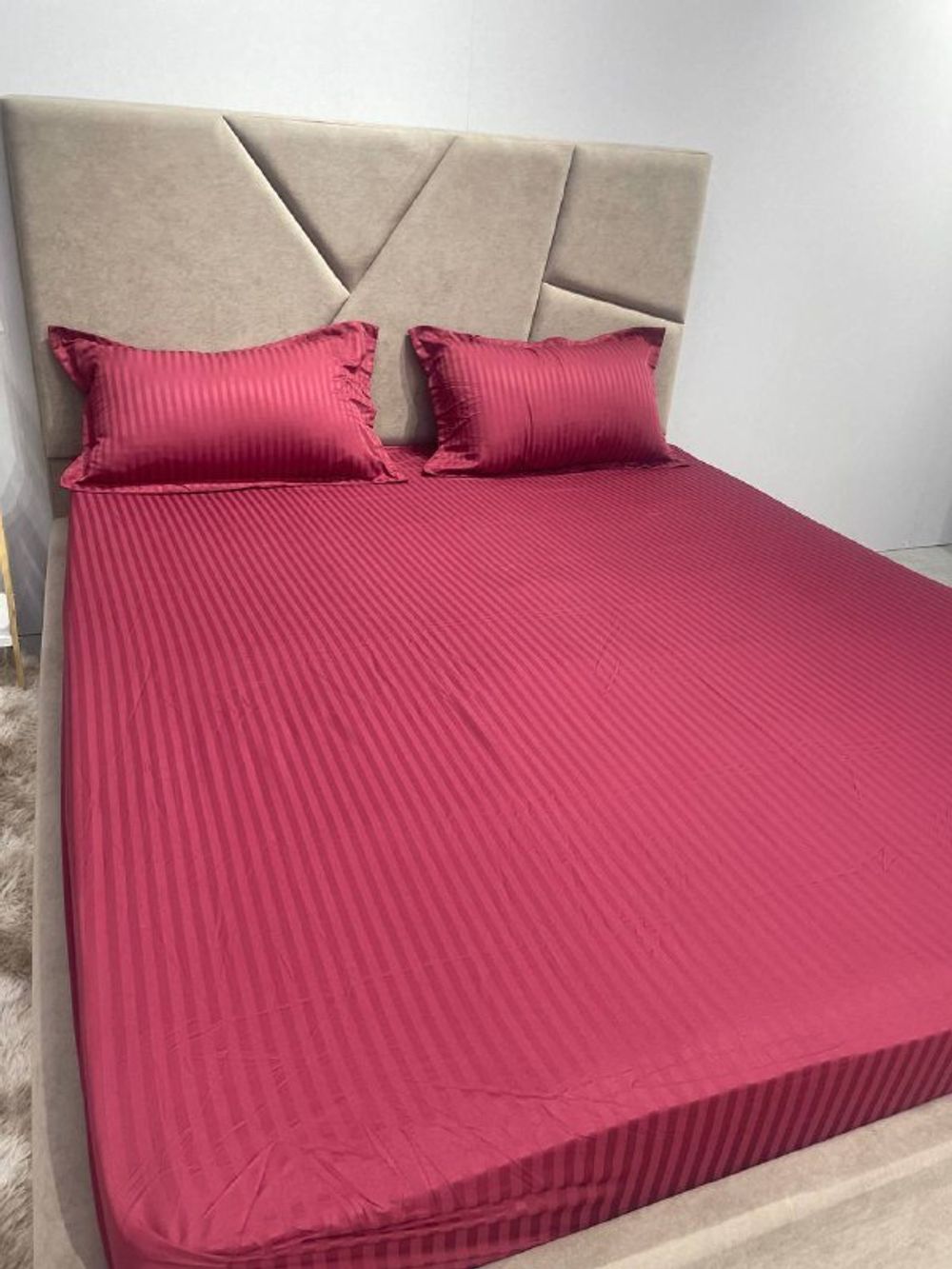 Простынь на резинке с нав 180 /200 Страйп