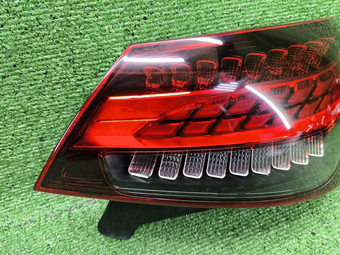 Фонарь правый внешний Mercedes E W213 (2020-2023)