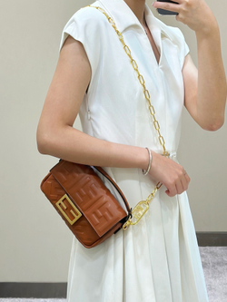 Fendi Baguette 19 cm