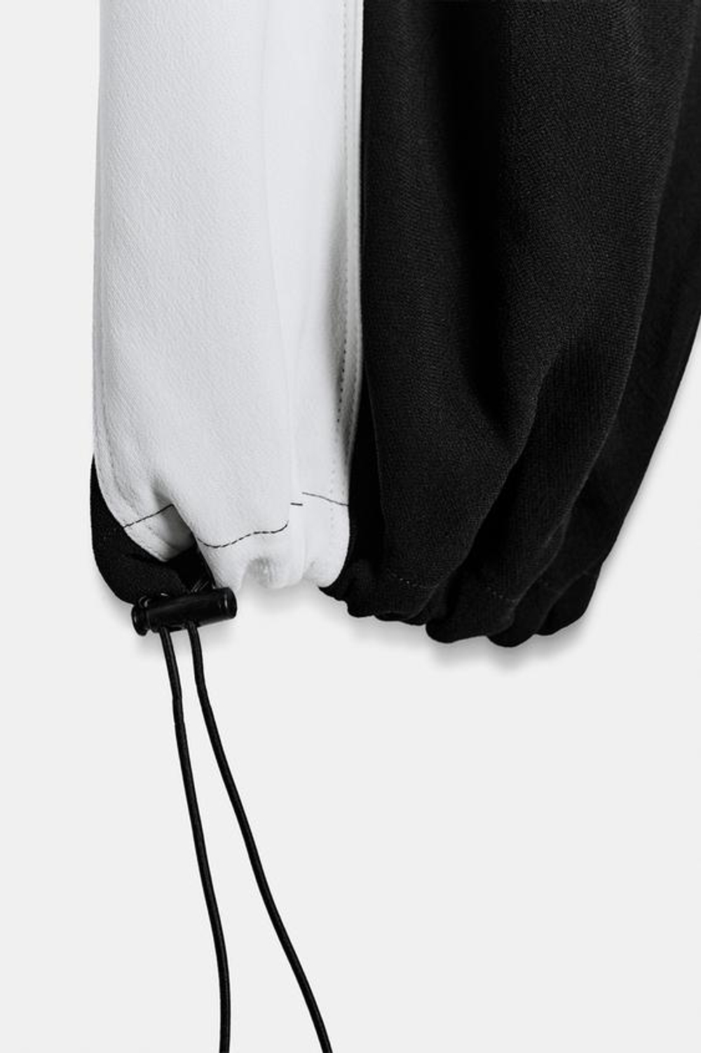 ZARA БРЮКИ-ДЖОГГЕРЫ С ПОЛОСАМИ ПО БОКАМ — ZW COLLECTION, ЧЕРНЫЙ