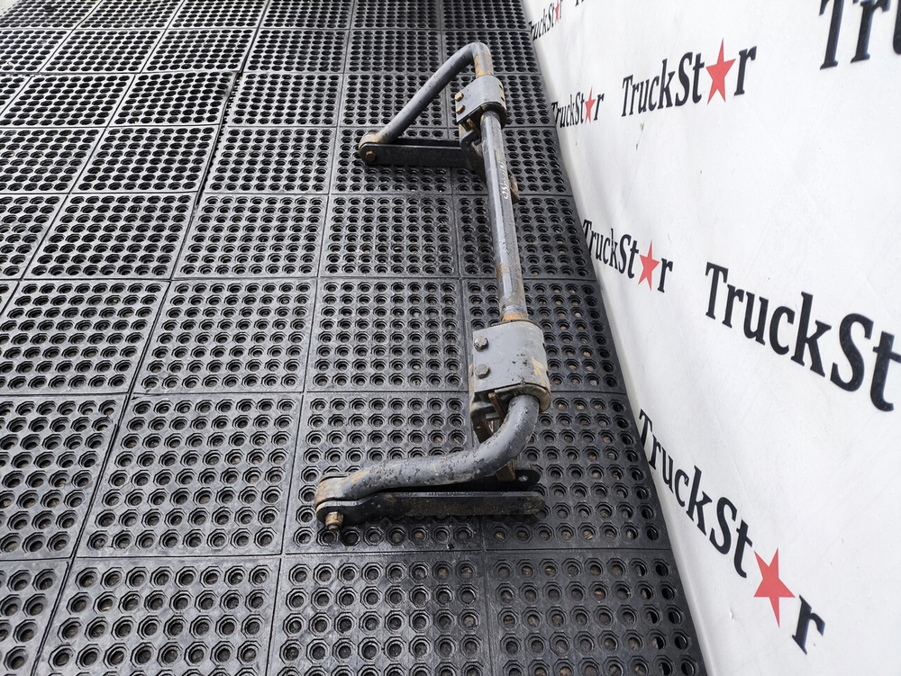 Стабилизатор передний в сборе