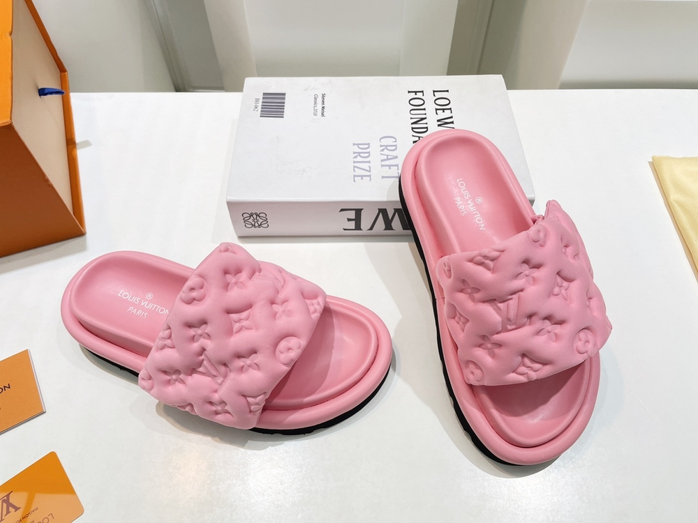 Louis Vuitton Pool Pillow Comfort Mule