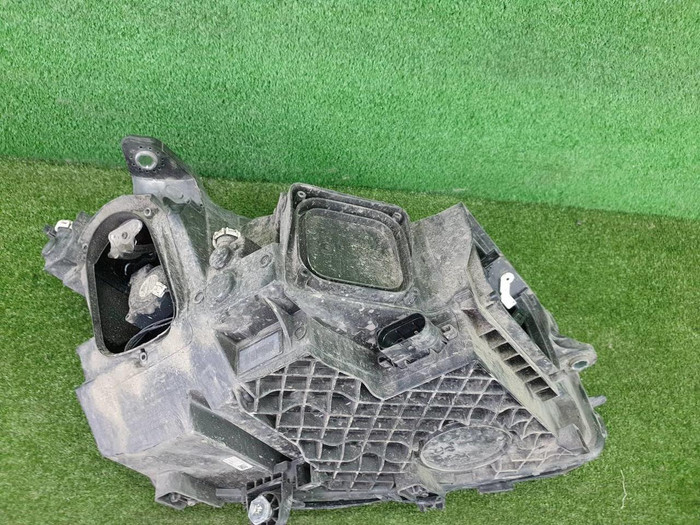 Фара левая Mercedes GLC X253 (2015-2019) LED